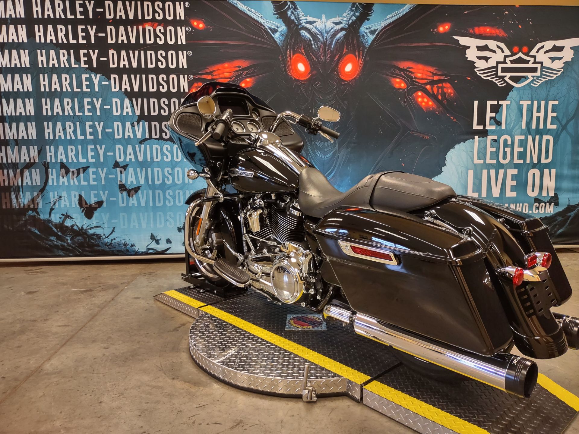 2023 Harley-Davidson Road Glide® in Williamstown, West Virginia - Photo 4