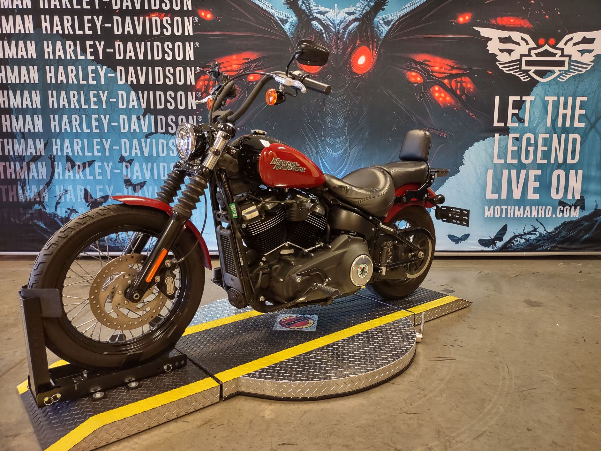 2020 Harley-Davidson Street Bob® in Williamstown, West Virginia - Photo 6