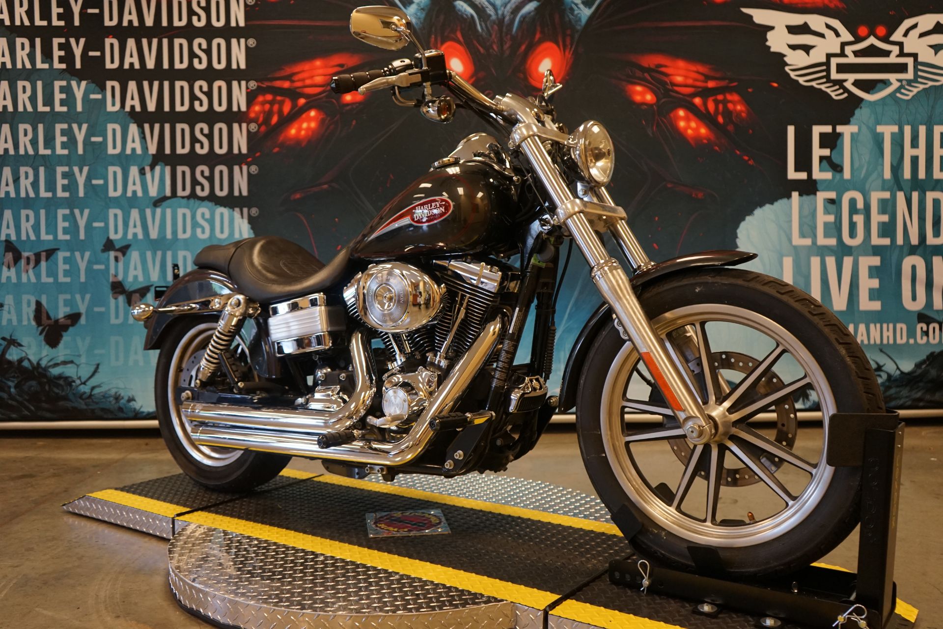 2006 Harley-Davidson Dyna™ Low Rider® in Williamstown, West Virginia - Photo 8