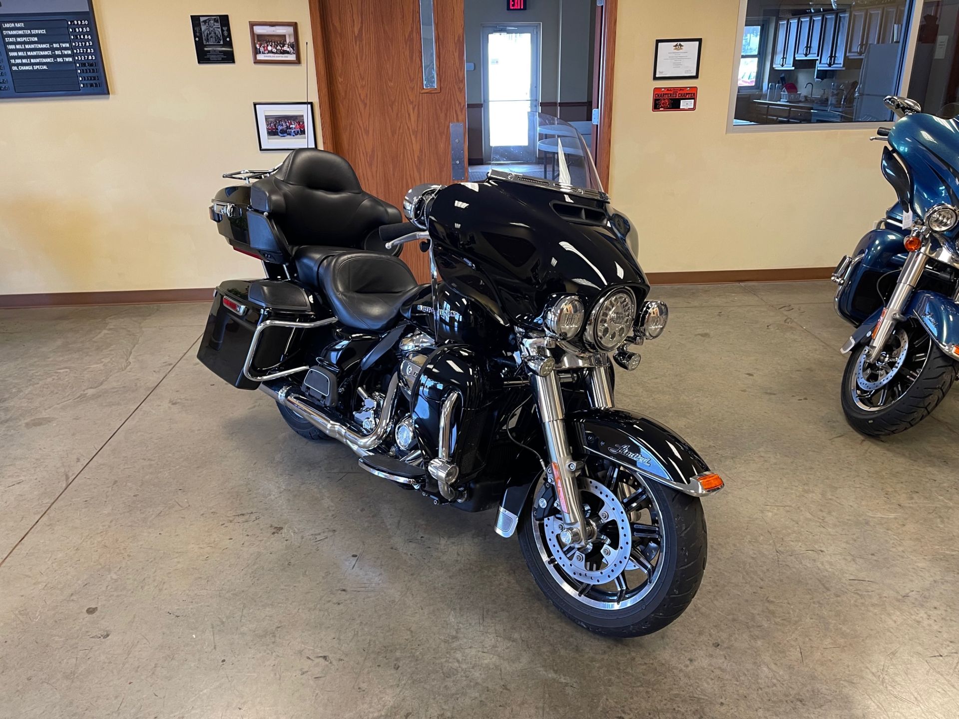 2019 Harley-Davidson Ultra Limited in Williamstown, West Virginia - Photo 2