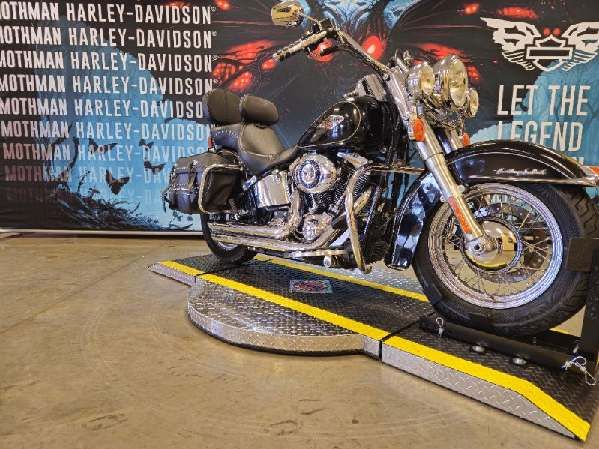 2015 Harley-Davidson Heritage Softail® Classic in Williamstown, West Virginia - Photo 8