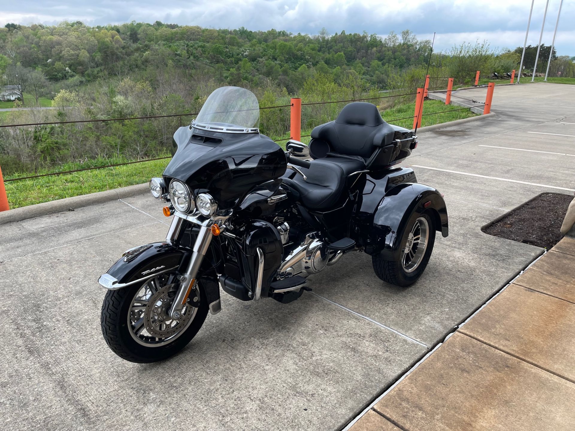 2020 Harley-Davidson Tri Glide® Ultra in Williamstown, West Virginia - Photo 4