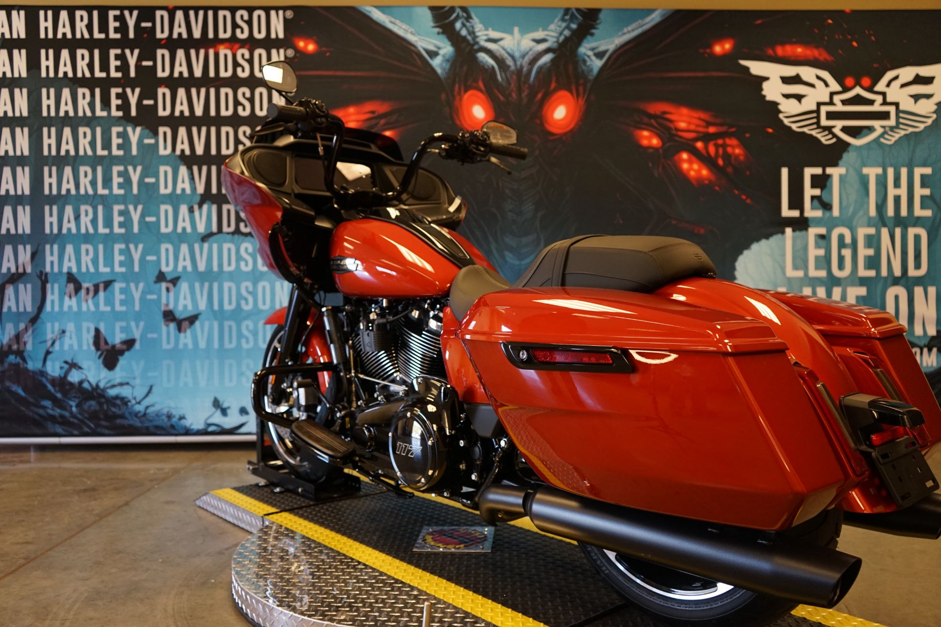 2024 Harley-Davidson Road Glide® in Williamstown, West Virginia - Photo 4