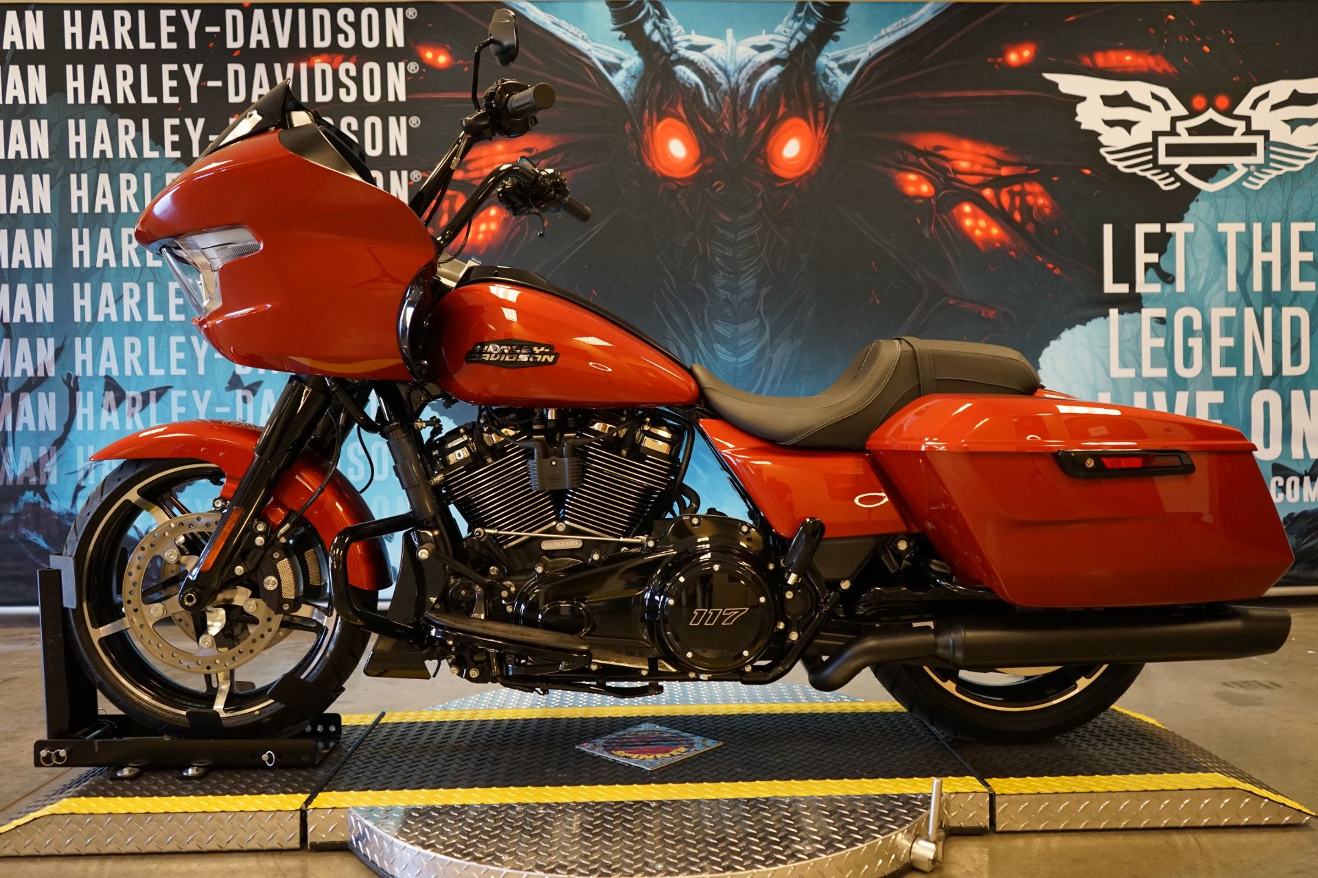 2024 Harley-Davidson Road Glide® in Williamstown, West Virginia - Photo 6