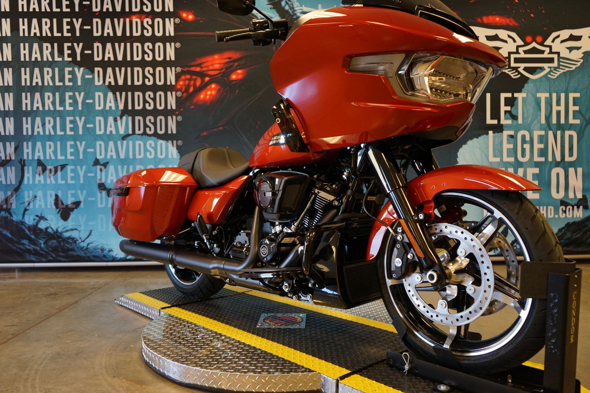 2024 Harley-Davidson Road Glide® in Williamstown, West Virginia - Photo 10