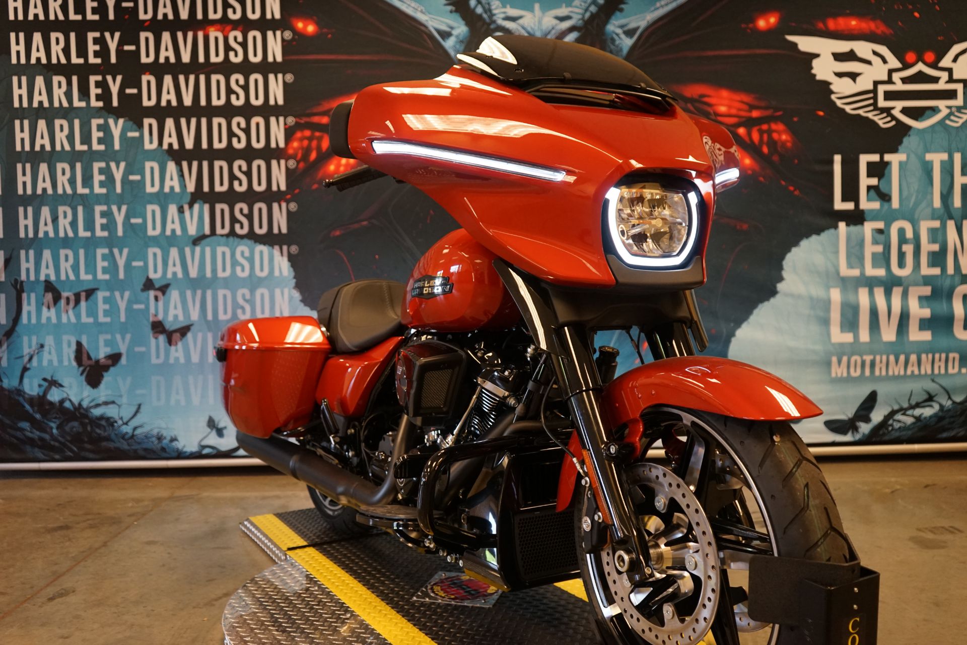 2024 Harley-Davidson Street Glide® in Williamstown, West Virginia - Photo 3