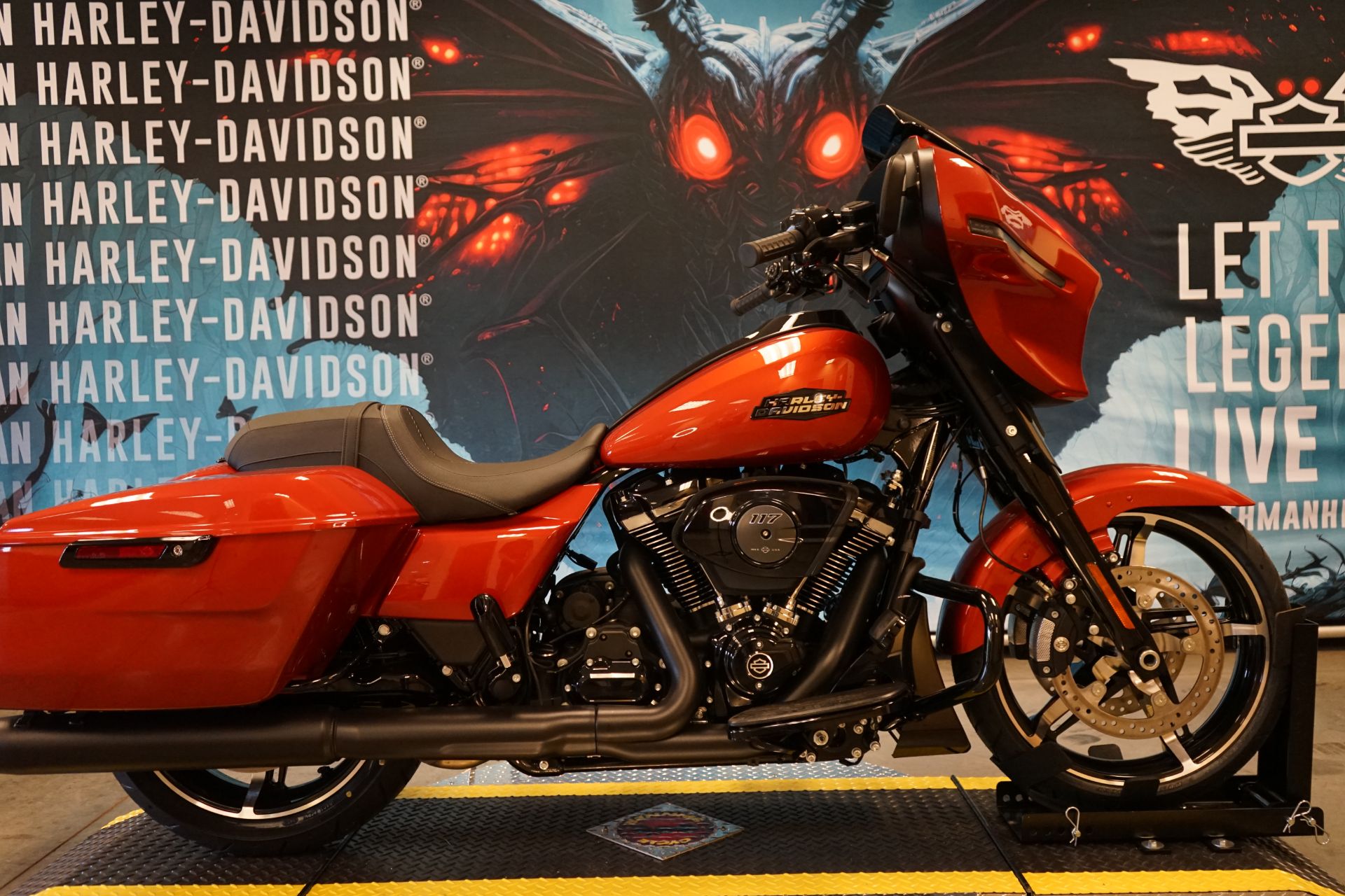 2024 Harley-Davidson Street Glide® in Williamstown, West Virginia - Photo 1