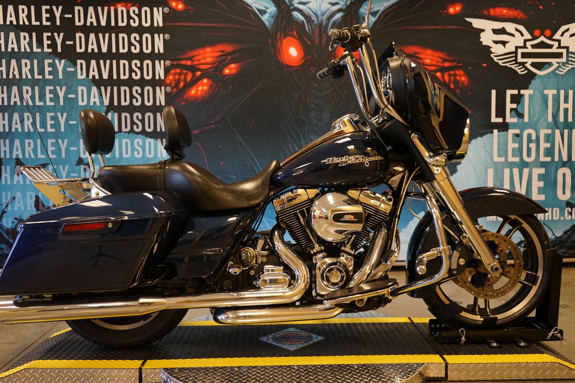 2014 Harley-Davidson Street Glide® in Williamstown, West Virginia - Photo 1