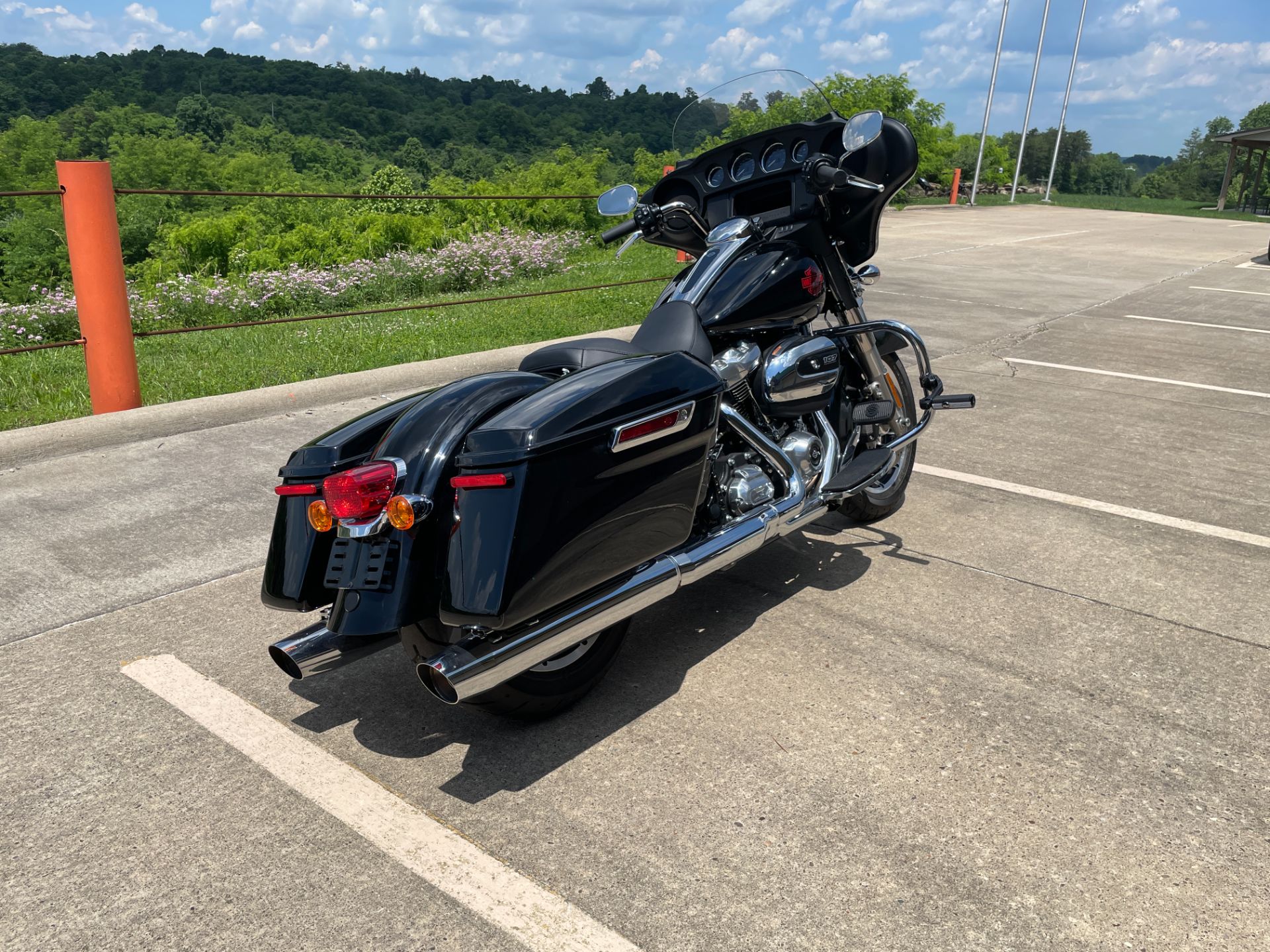 2021 Harley-Davidson Electra Glide® Standard in Williamstown, West Virginia - Photo 8