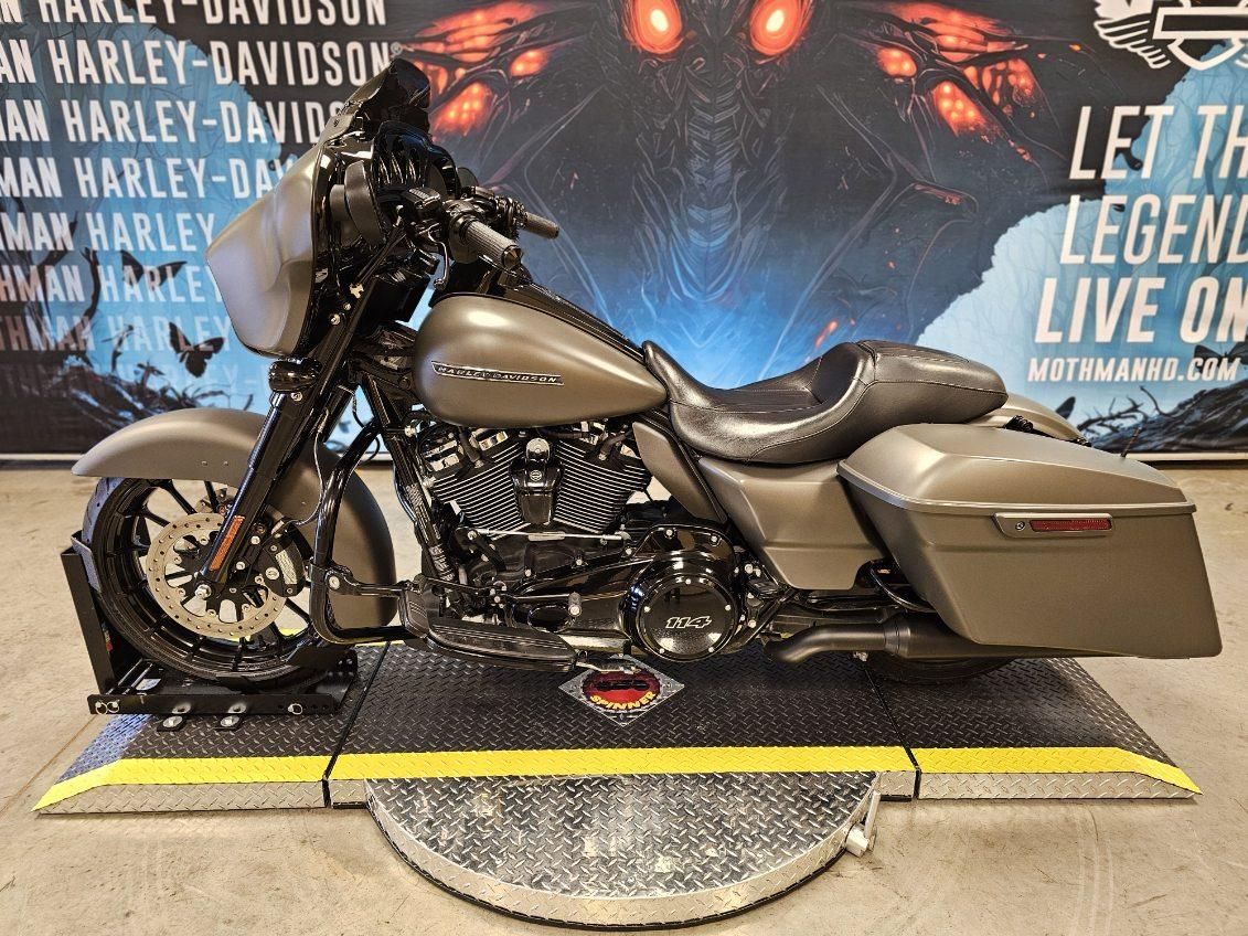 2019 Harley-Davidson Street Glide® Special in Williamstown, West Virginia - Photo 5