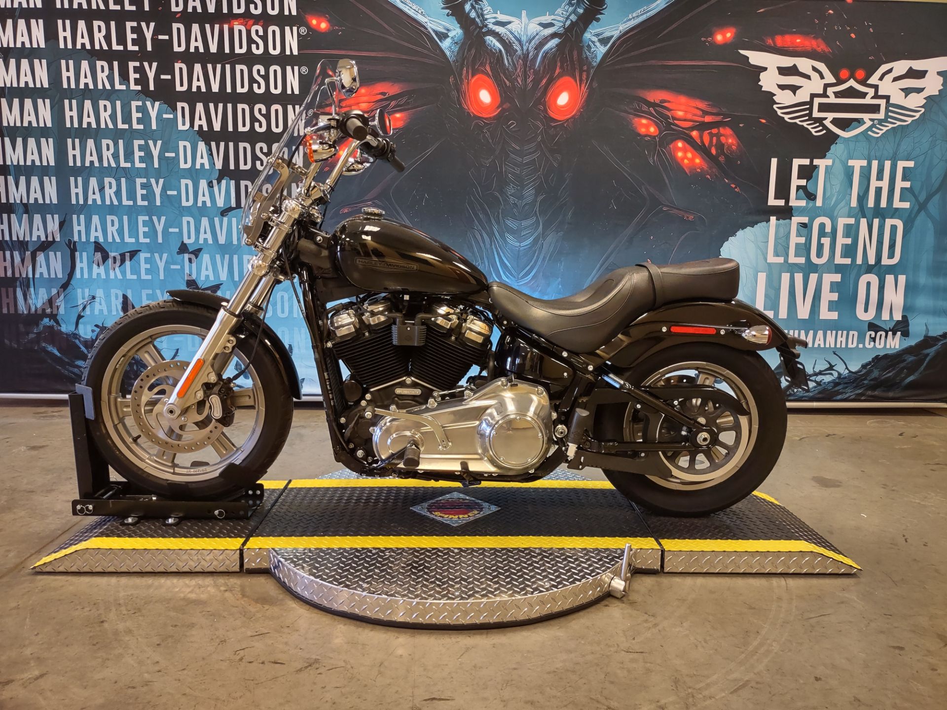 2022 Harley-Davidson Softail® Standard in Williamstown, West Virginia - Photo 5