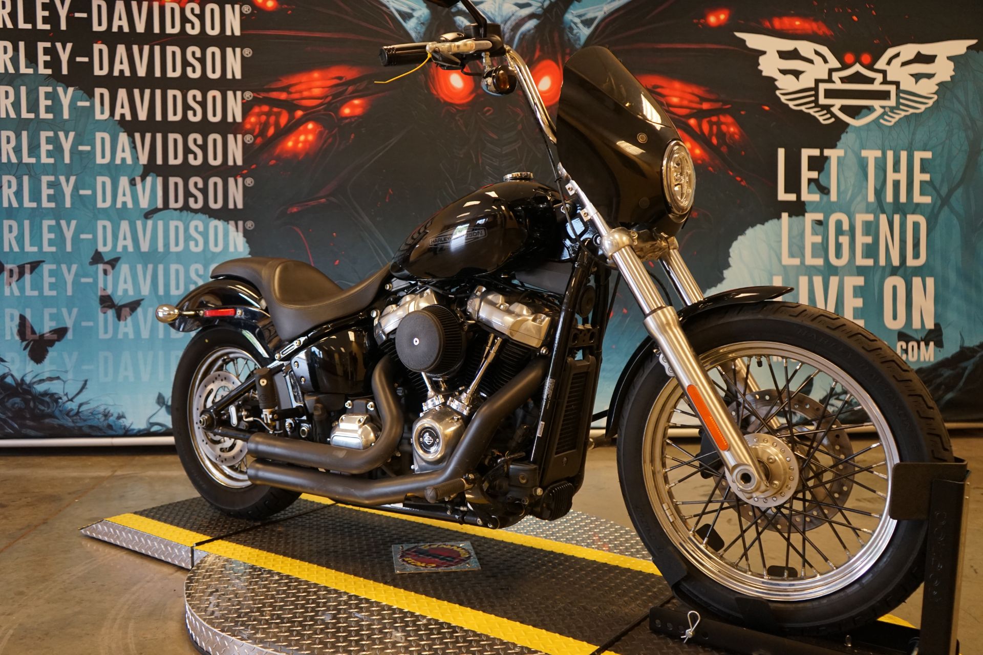 2020 Harley-Davidson Softail® Standard in Williamstown, West Virginia - Photo 2