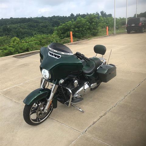 2015 Harley-Davidson Street Glide® Special in Williamstown, West Virginia - Photo 4