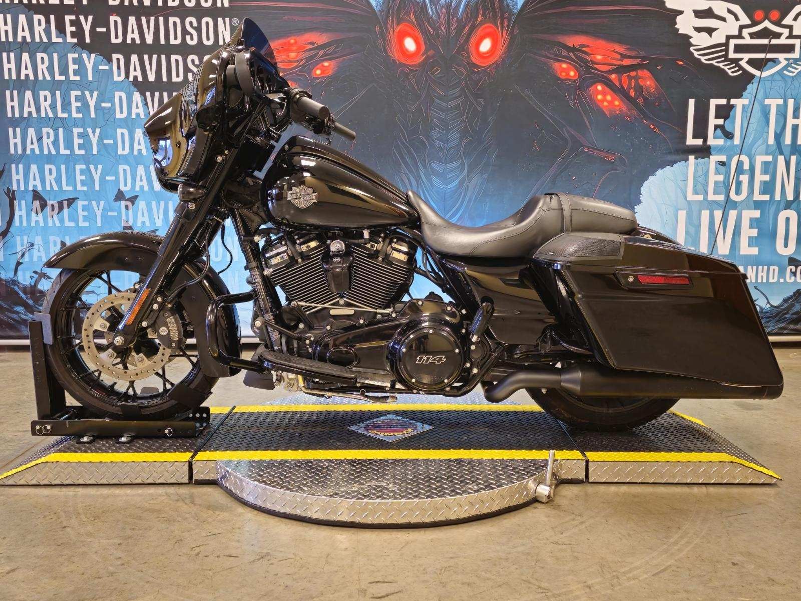 2023 Harley-Davidson Street Glide® Special in Williamstown, West Virginia - Photo 5