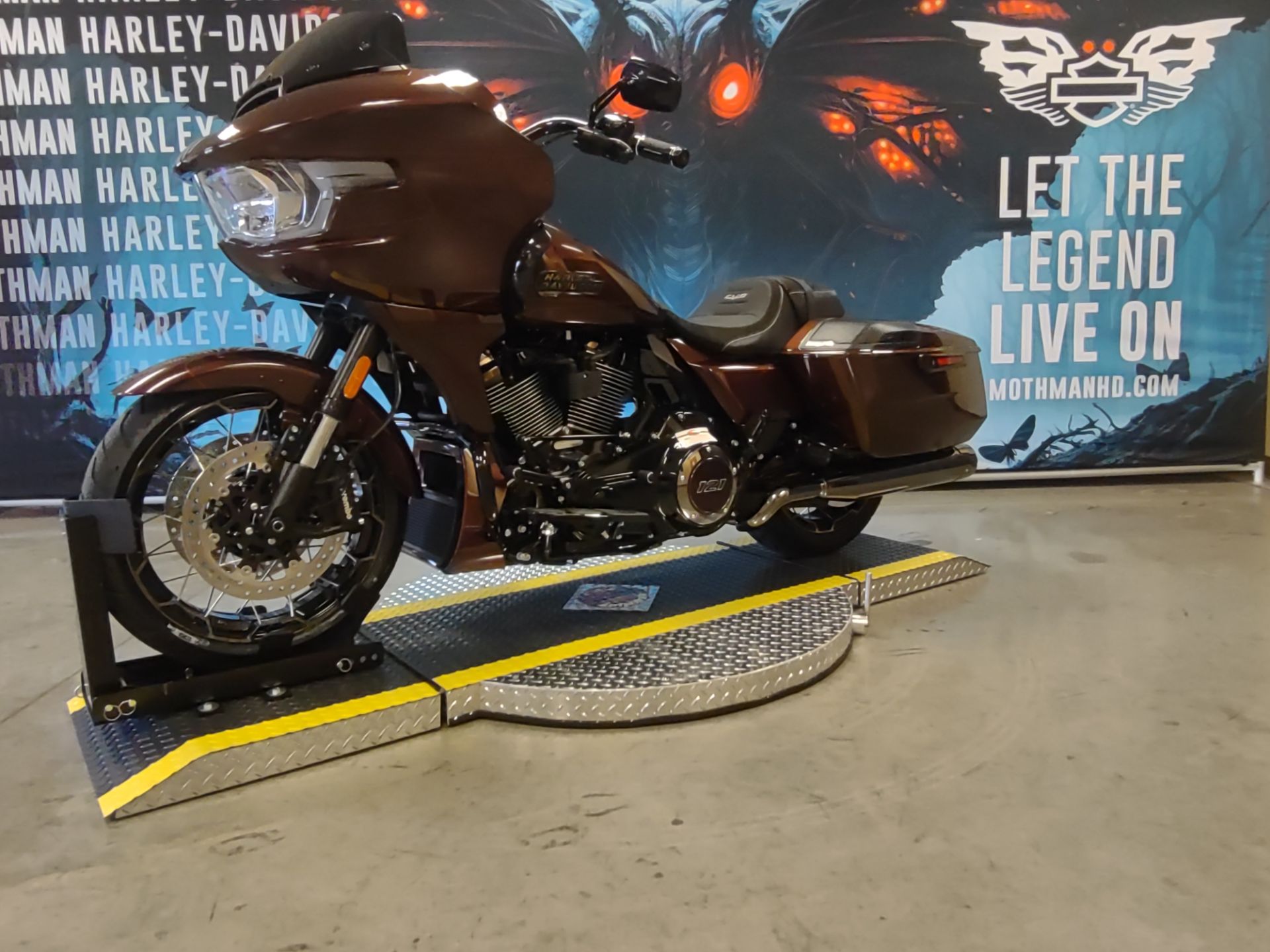 2024 Harley-Davidson CVO™ Road Glide® in Williamstown, West Virginia - Photo 6