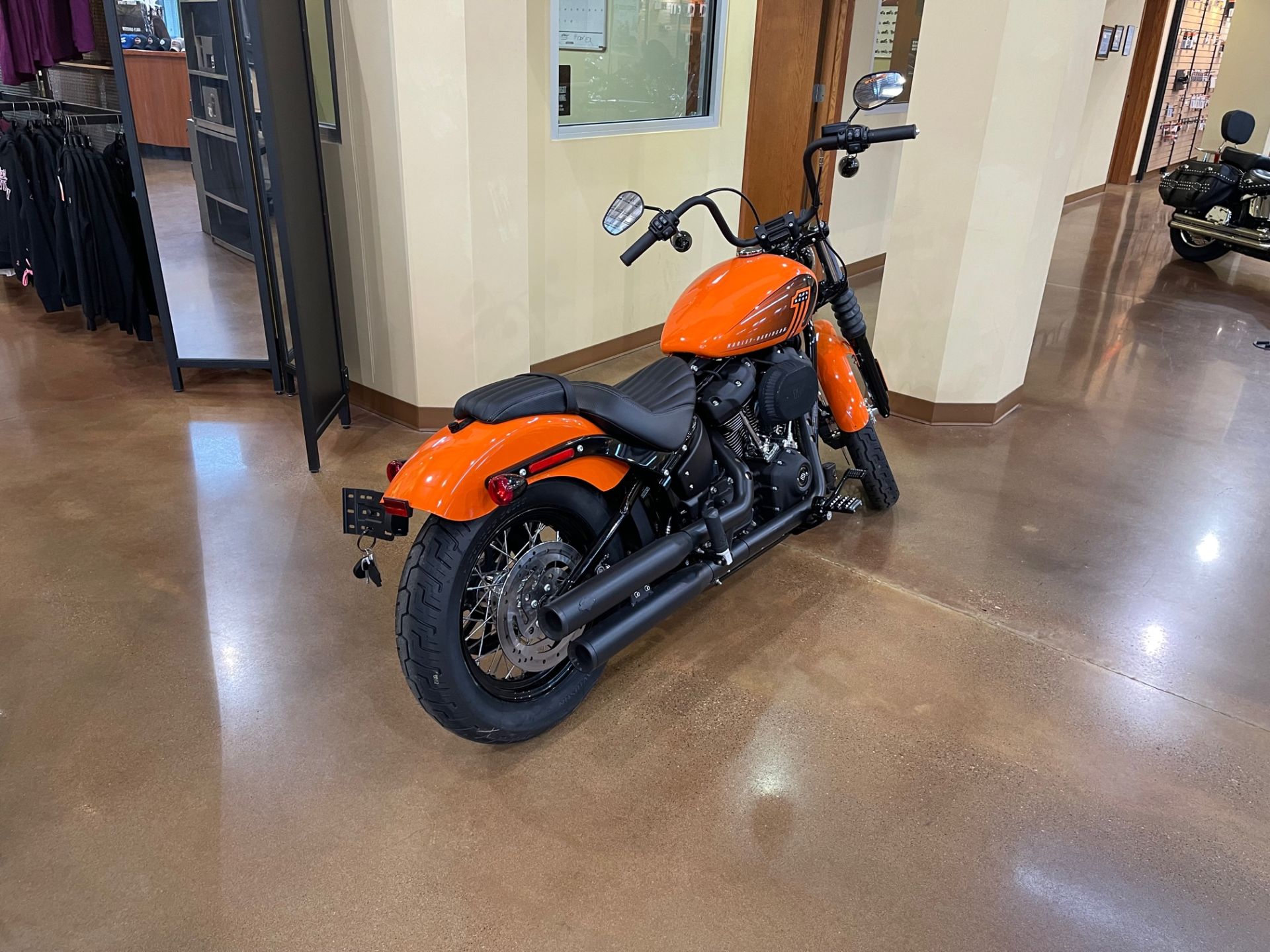 2021 Harley-Davidson Street Bob® 114 in Williamstown, West Virginia - Photo 2