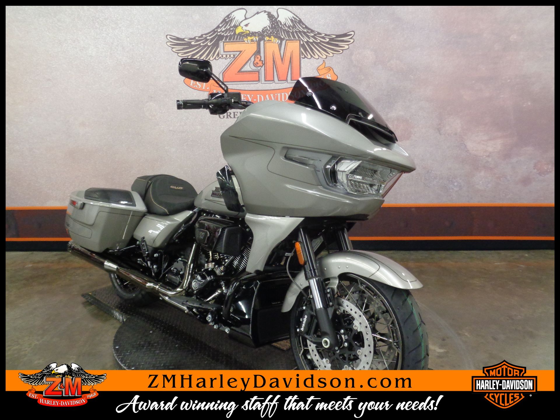 2023 Harley-Davidson CVO™ Road Glide® in Greensburg, Pennsylvania - Photo 2
