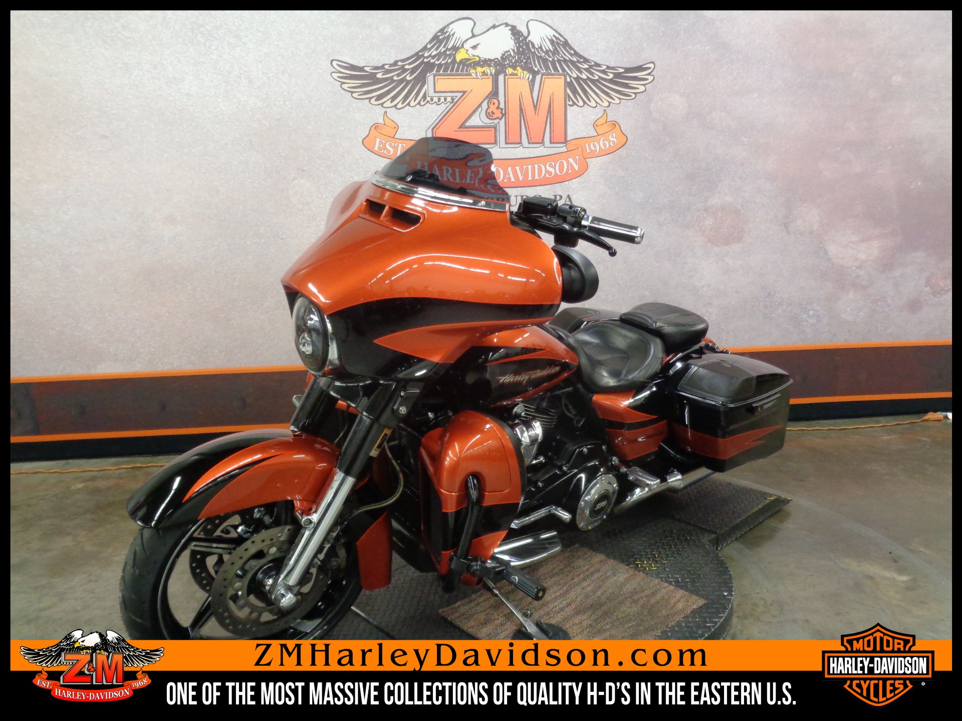 2017 Harley-Davidson CVO™ Street Glide® in Greensburg, Pennsylvania - Photo 5