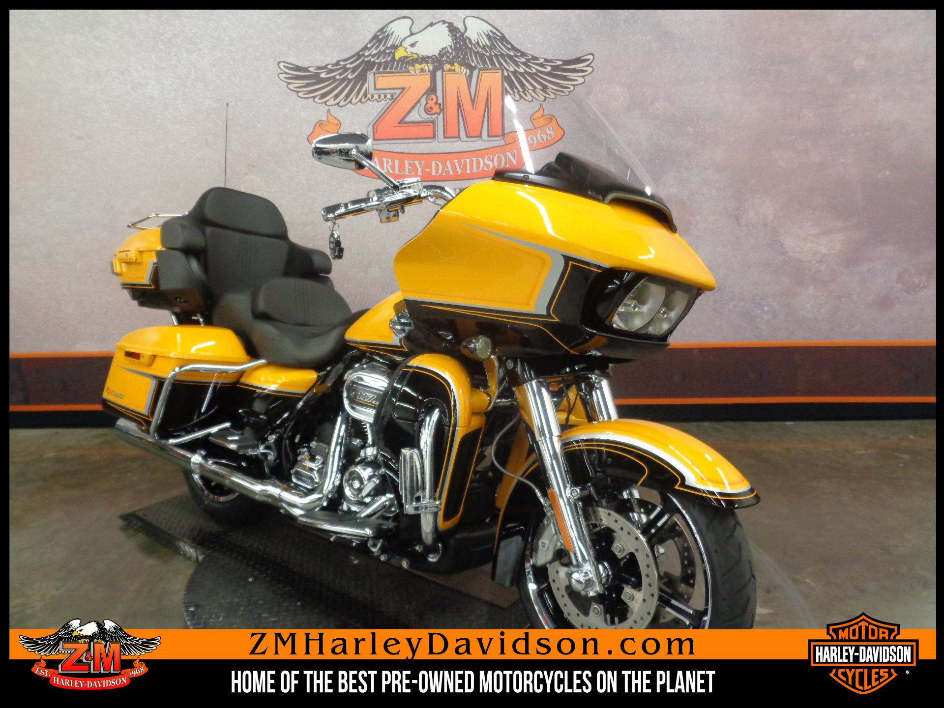2022 Harley-Davidson CVO™ Road Glide® Limited in Greensburg, Pennsylvania - Photo 2