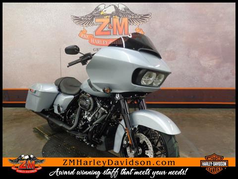 2023 Harley-Davidson Road Glide® Special in Greensburg, Pennsylvania - Photo 2