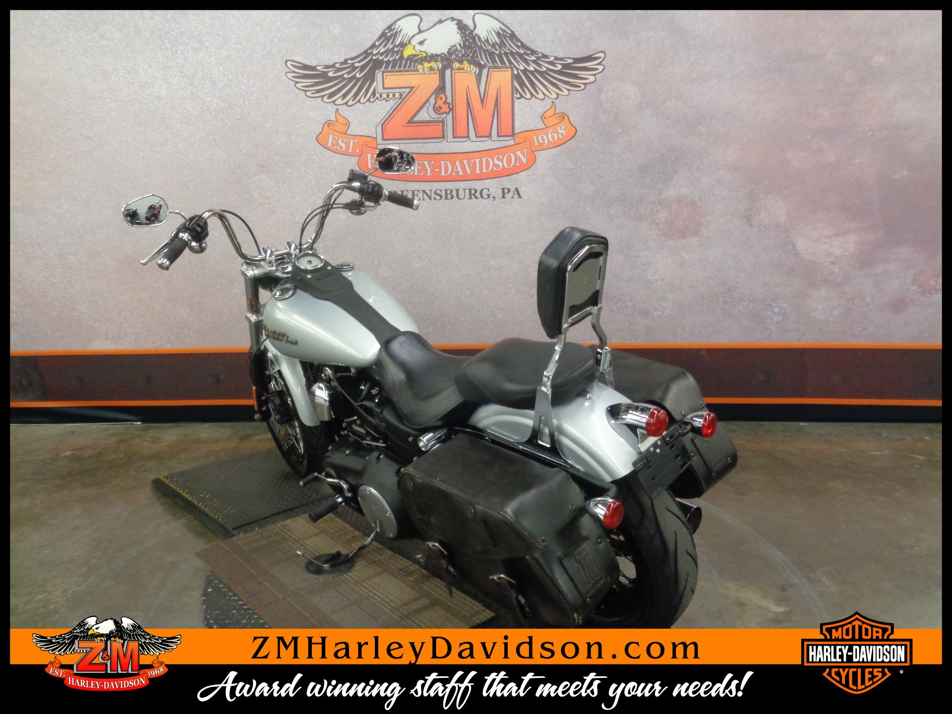 2011 Harley-Davidson Dyna® Street Bob® in Greensburg, Pennsylvania - Photo 6