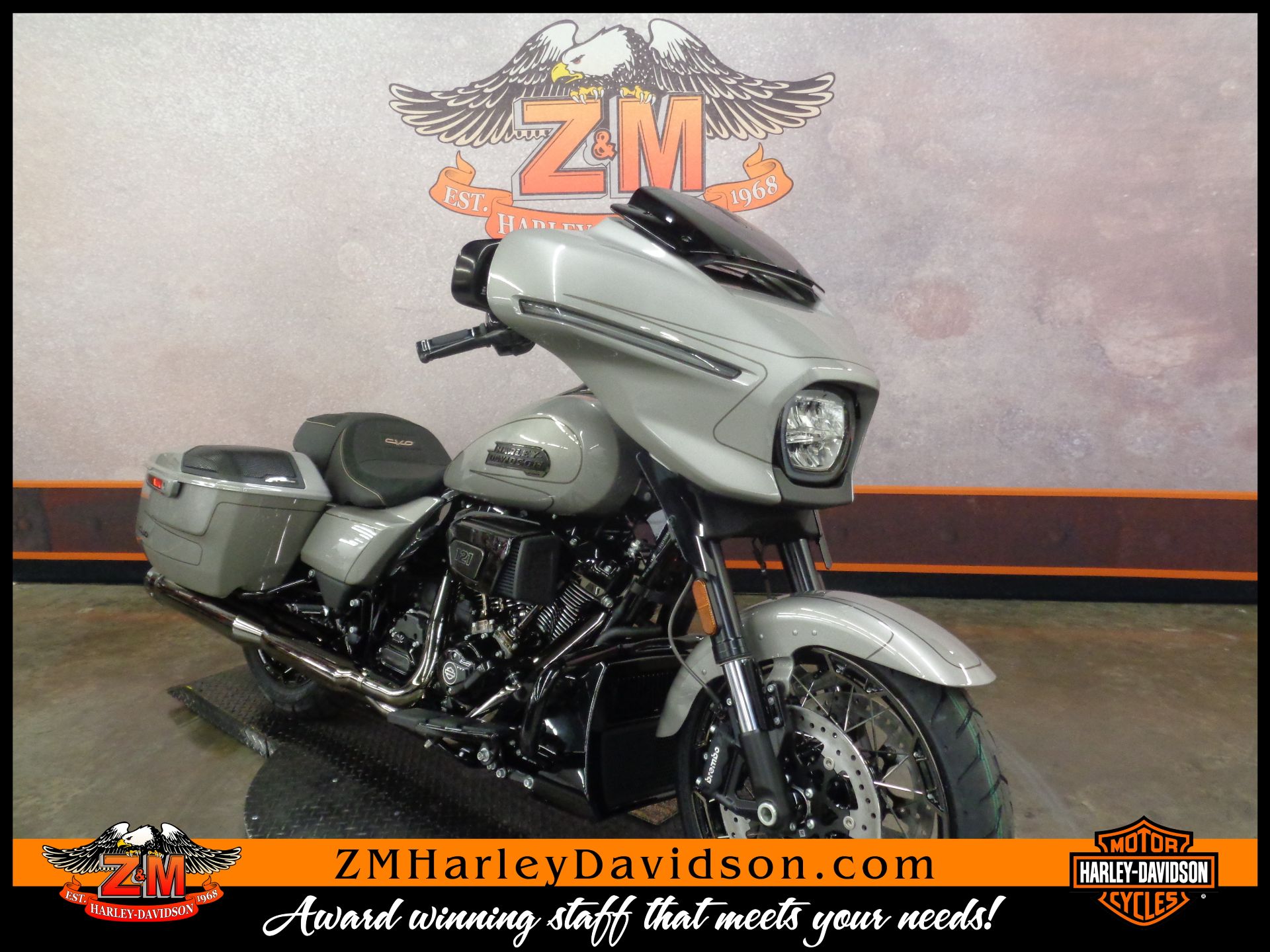 2023 Harley-Davidson CVO™ Street Glide® in Greensburg, Pennsylvania - Photo 2