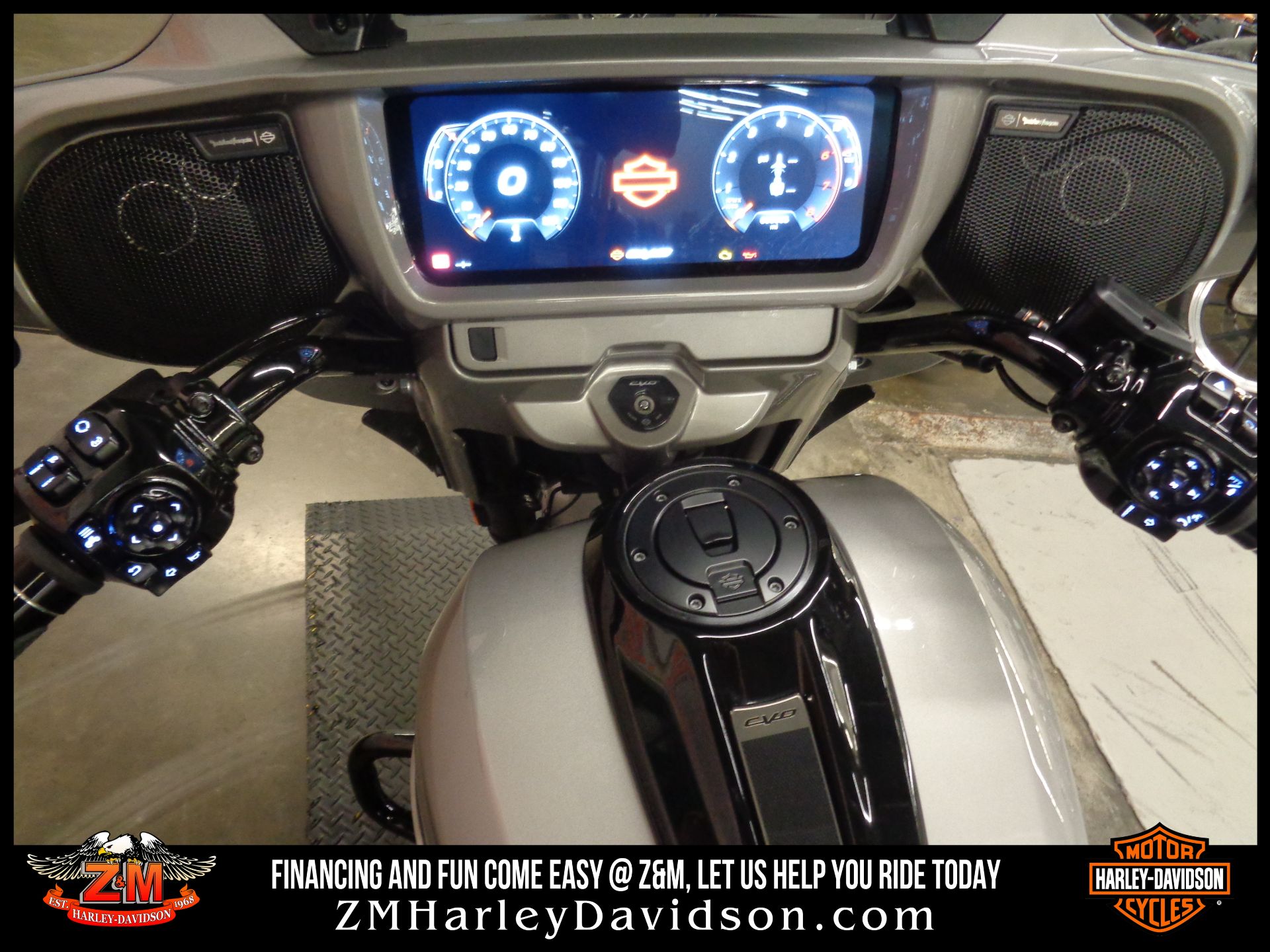 2023 Harley-Davidson CVO™ Street Glide® in Greensburg, Pennsylvania - Photo 8