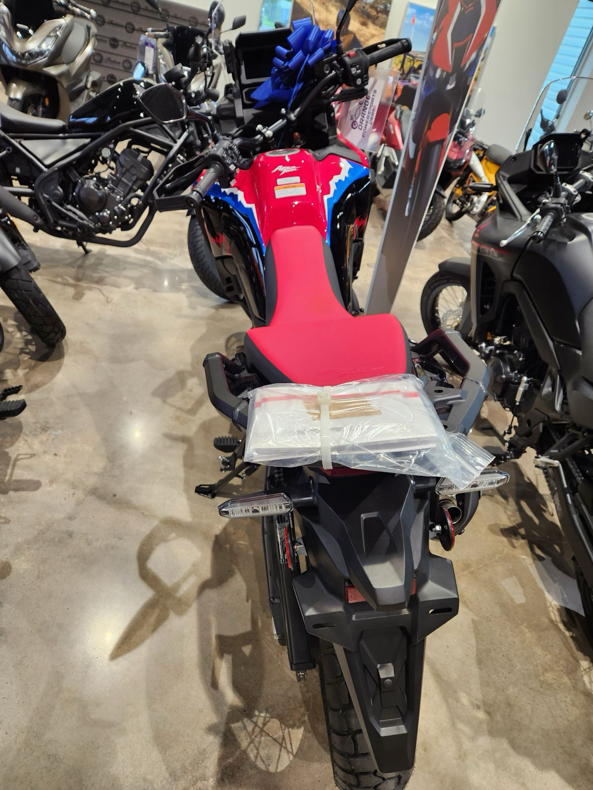 2024 Honda Africa Twin DCT in Orange, Texas - Photo 2