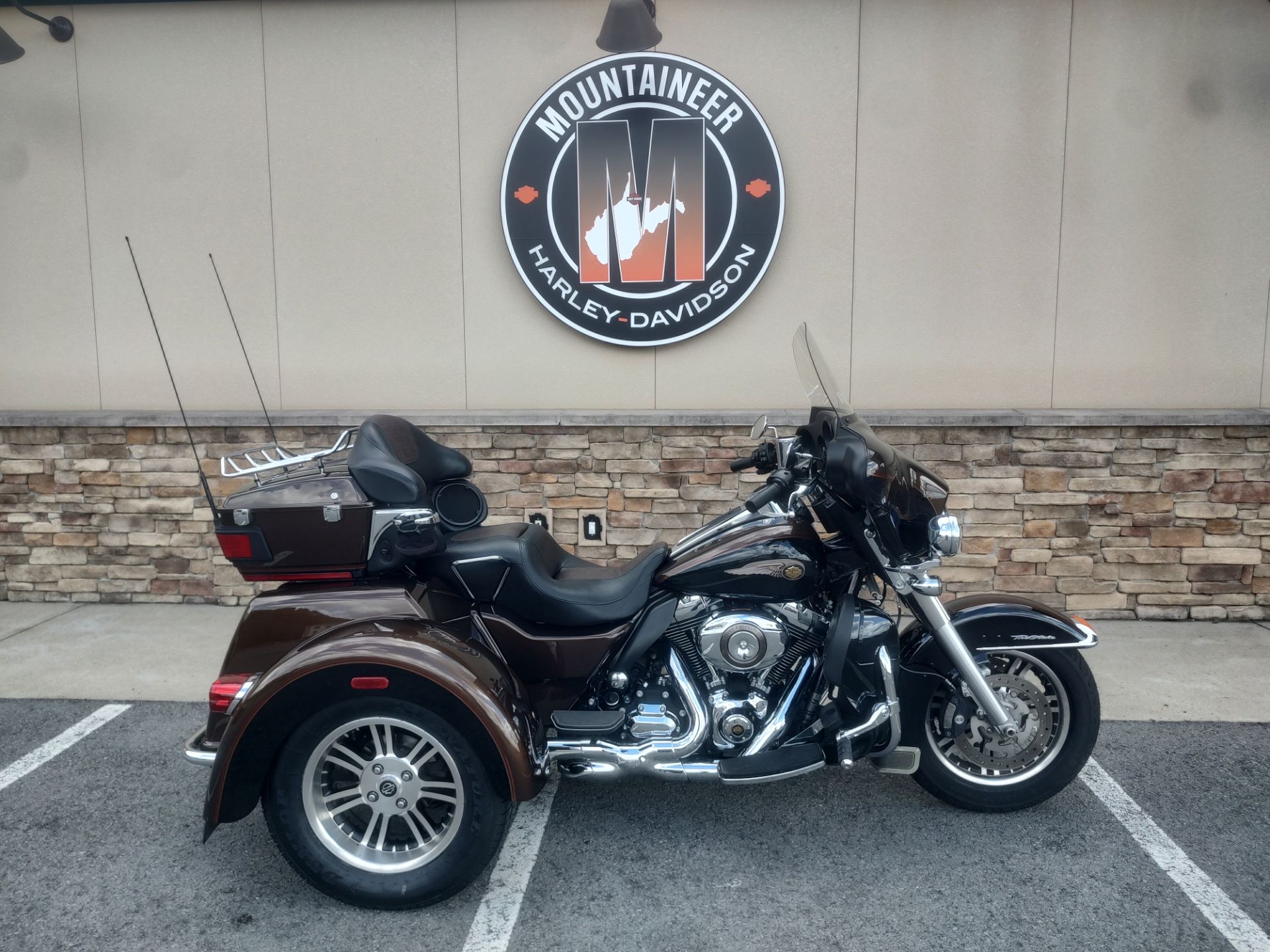 2013 Harley-Davidson Tri Glide® Ultra Classic® 110th Anniversary Edition in Morgantown, West Virginia - Photo 1