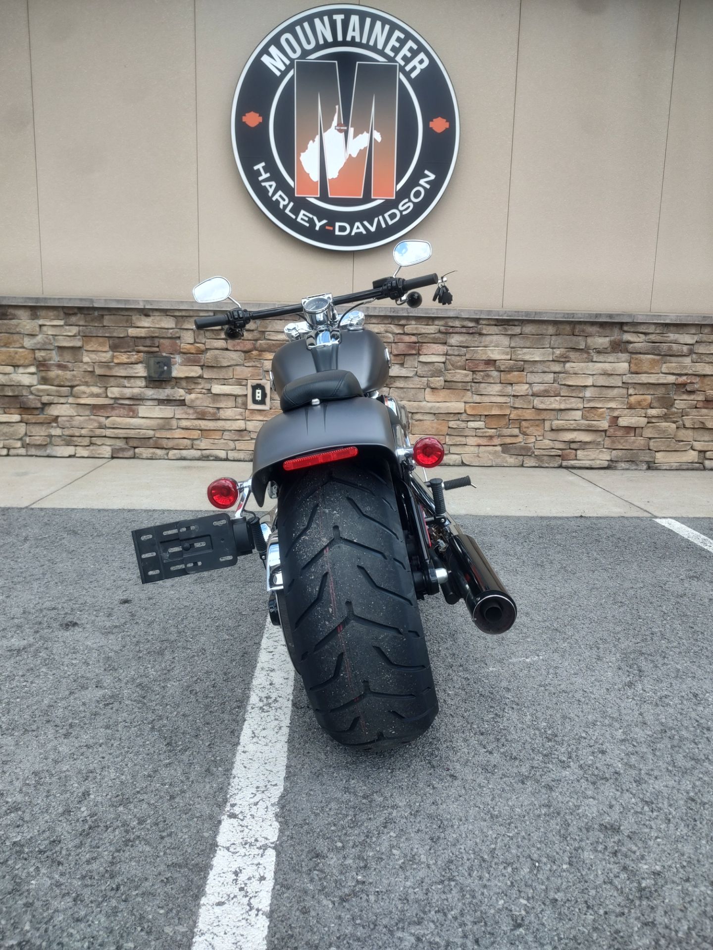 2016 Harley-Davidson Breakout® in Morgantown, West Virginia - Photo 4