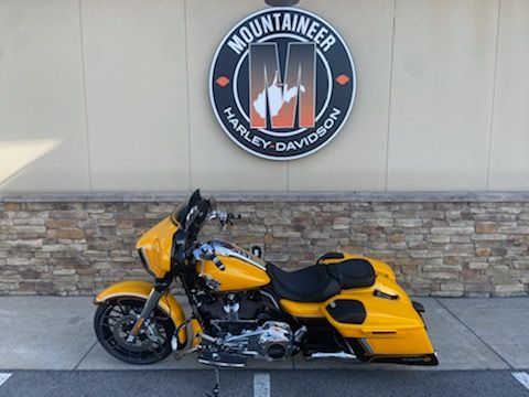 2022 Harley-Davidson CVO™ Street Glide® in Morgantown, West Virginia - Photo 3