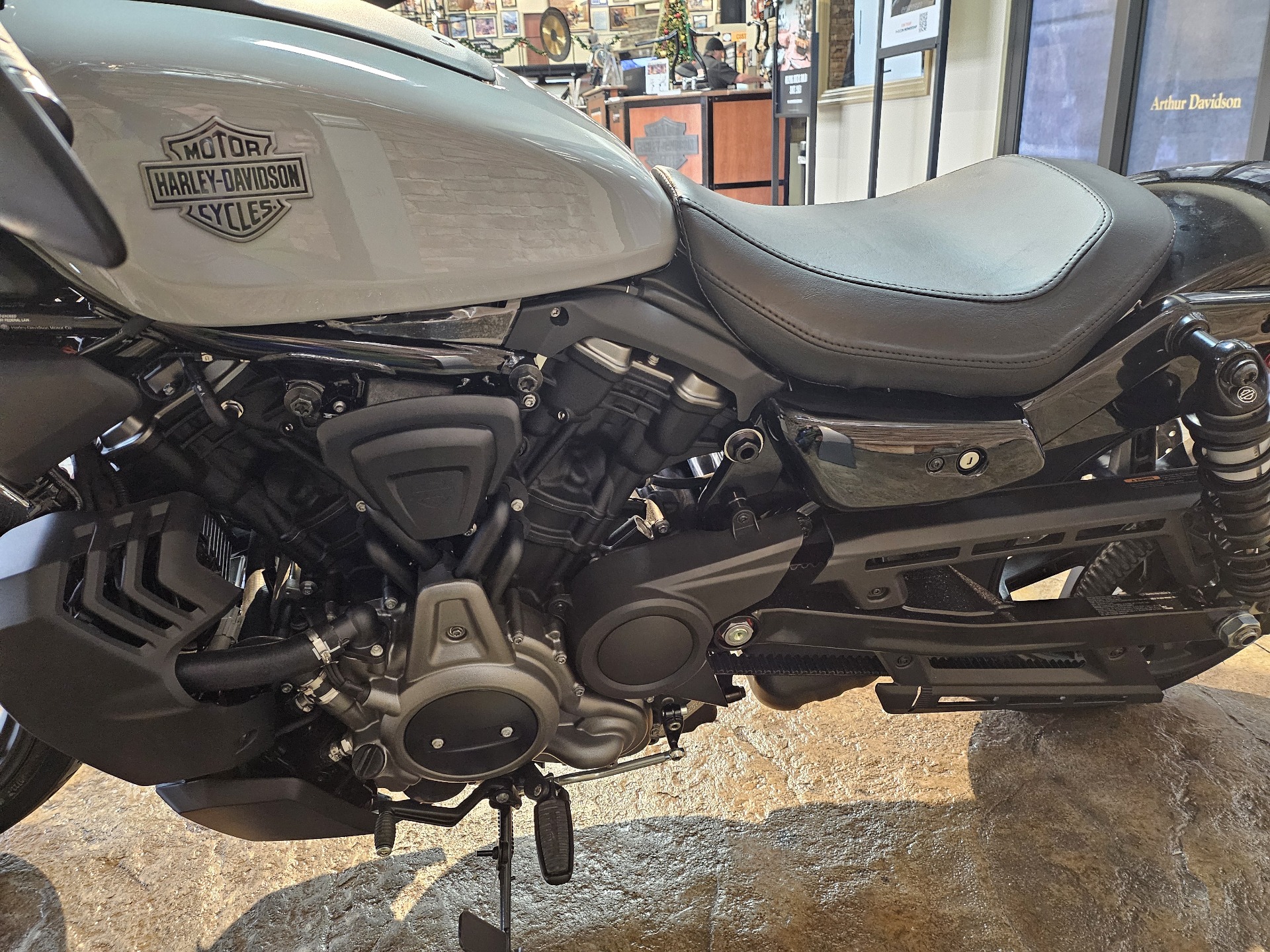 2024 Harley-Davidson Nightster® in Morgantown, West Virginia - Photo 10