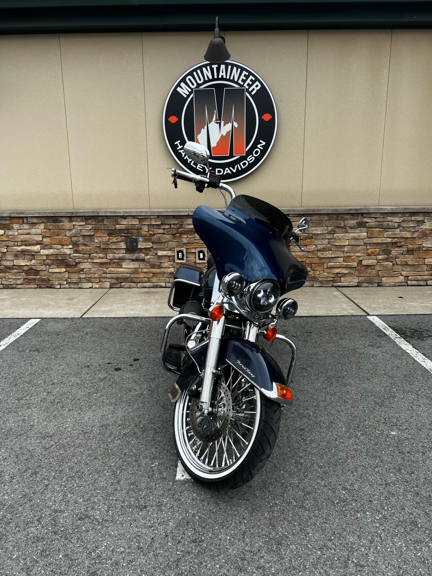 2009 Harley-Davidson ROAD KING in Morgantown, West Virginia - Photo 3