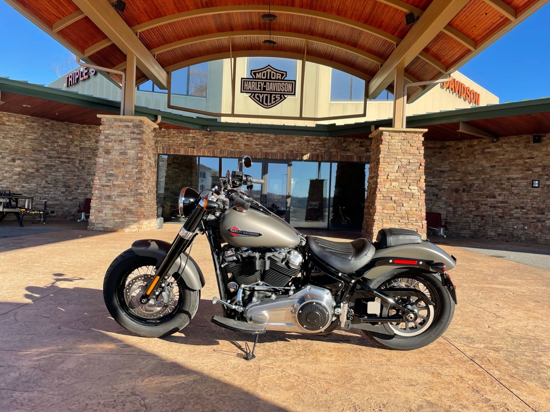 2018 Harley-Davidson Softail Slim® 107 in Morgantown, West Virginia - Photo 2