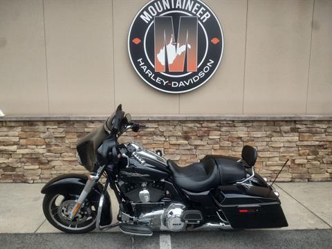 2012 Harley-Davidson Street Glide® in Morgantown, West Virginia - Photo 2