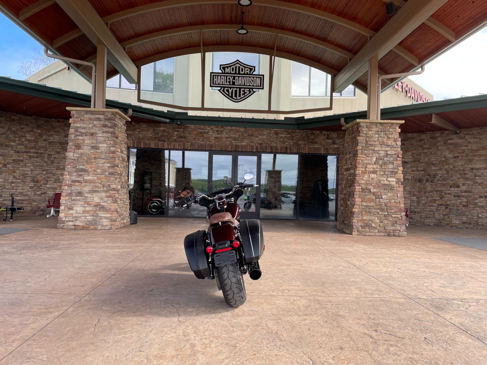 2018 Harley-Davidson Sport Glide® in Morgantown, West Virginia - Photo 4