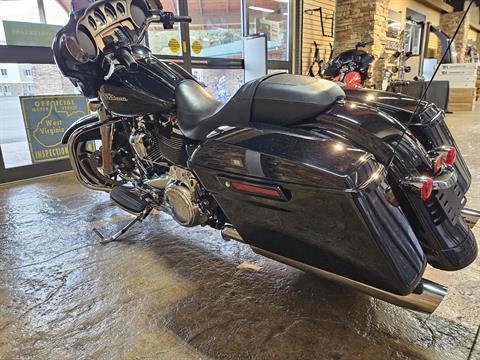 2019 Harley-Davidson STREET GLIDE in Morgantown, West Virginia - Photo 10