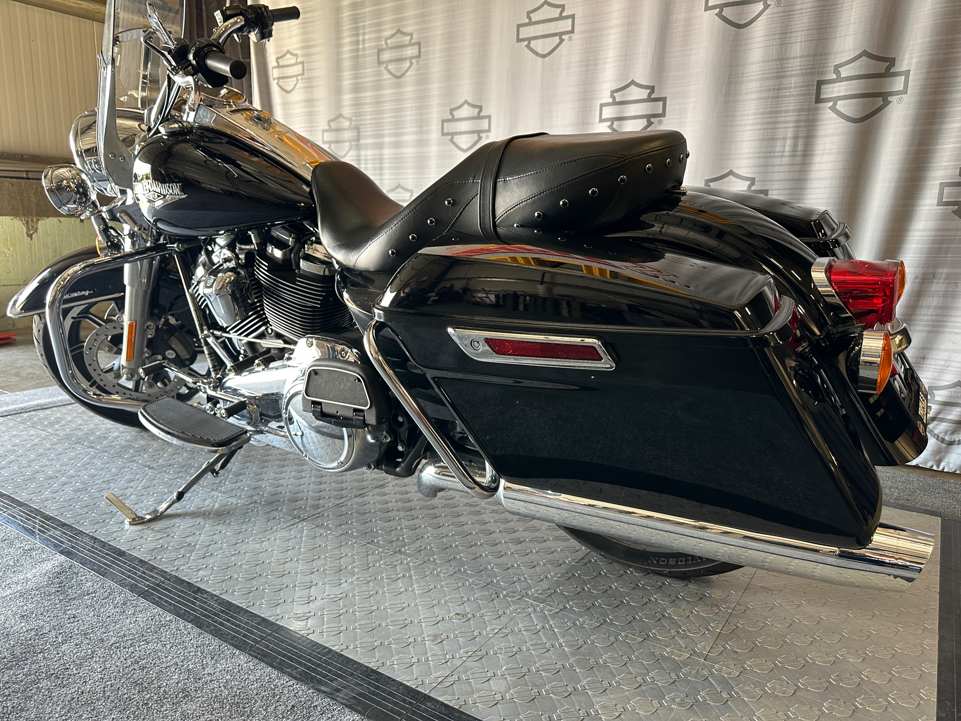 2019 Harley-Davidson Road King® in Morgantown, West Virginia - Photo 10
