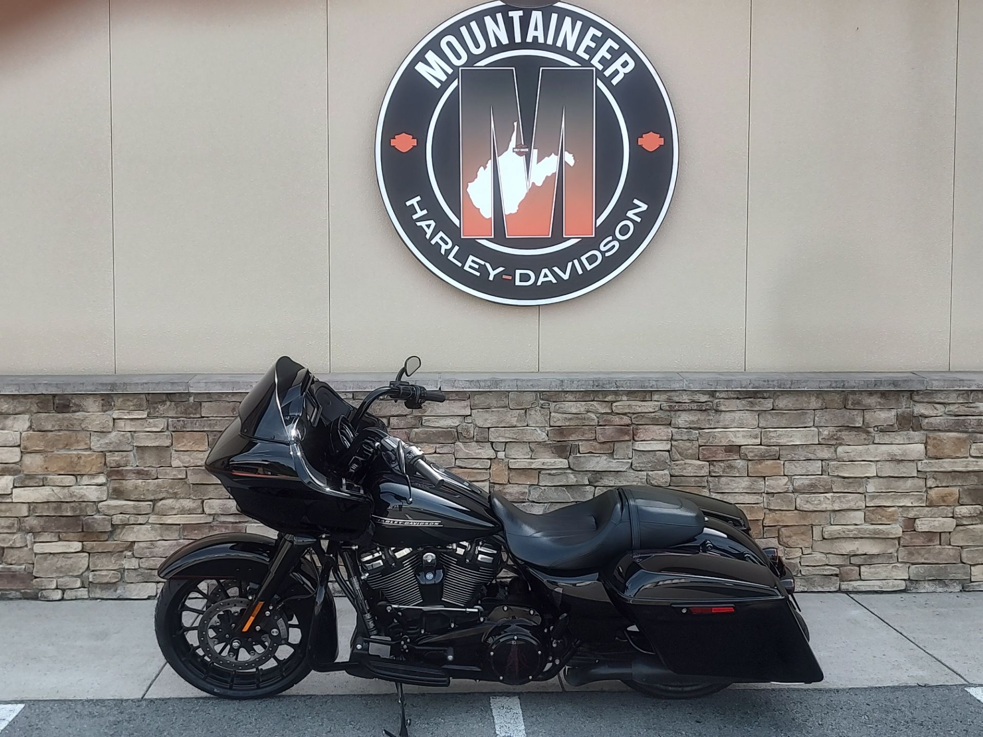2018 Harley-Davidson Road Glide® Special in Morgantown, West Virginia - Photo 2