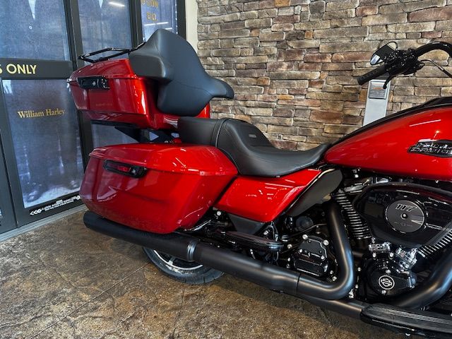 2024 Harley-Davidson Road Glide® in Morgantown, West Virginia - Photo 6