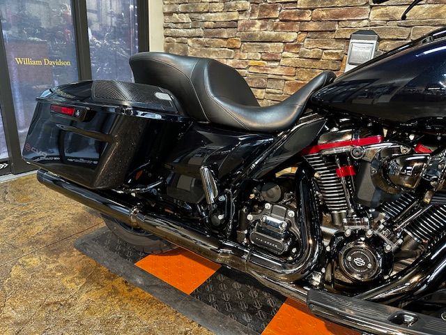 2022 Harley-Davidson CVO™ Street Glide® in Morgantown, West Virginia - Photo 4
