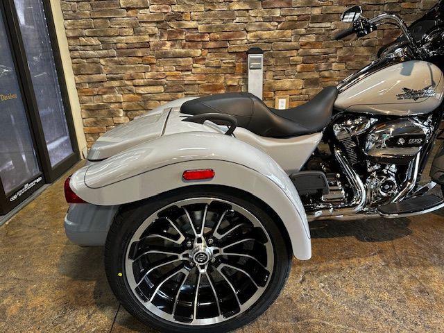 2024 Harley-Davidson Road Glide® 3 in Morgantown, West Virginia - Photo 5