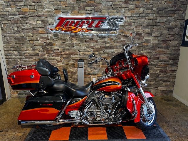 2013 Harley-Davidson CVO™ Ultra Classic® Electra Glide® in Morgantown, West Virginia - Photo 1