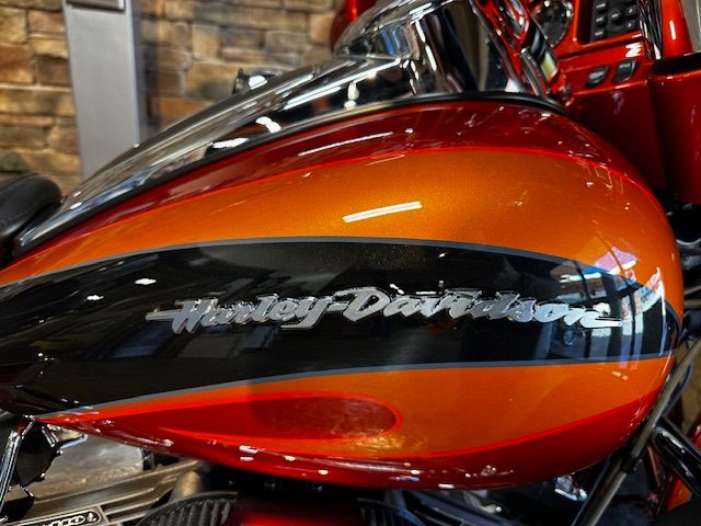 2013 Harley-Davidson CVO™ Ultra Classic® Electra Glide® in Morgantown, West Virginia - Photo 2