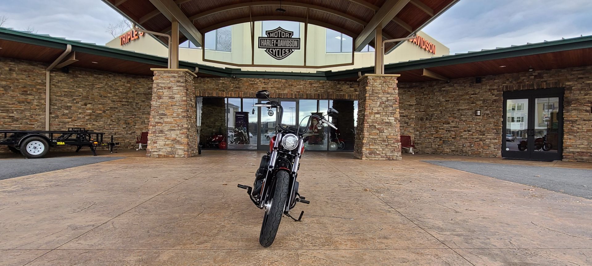 2018 Harley-Davidson Street Bob® 107 in Morgantown, West Virginia - Photo 3