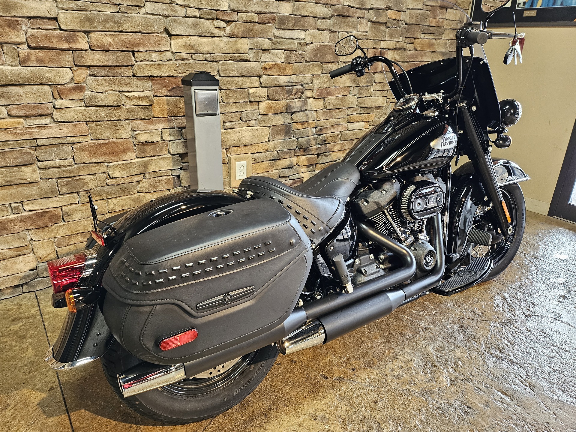 2023 Harley-Davidson Heritage Classic 114 in Morgantown, West Virginia - Photo 6