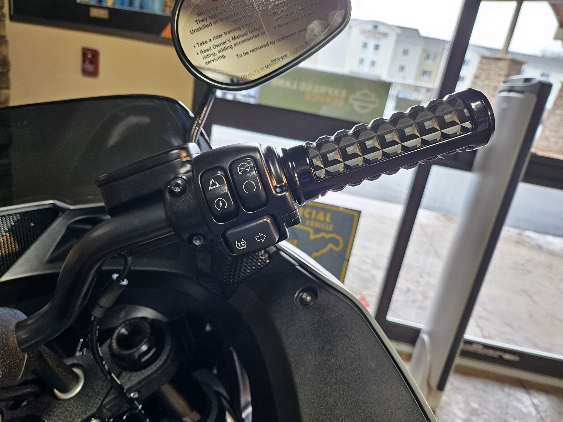 2024 Harley-Davidson Low Rider® ST in Morgantown, West Virginia - Photo 16
