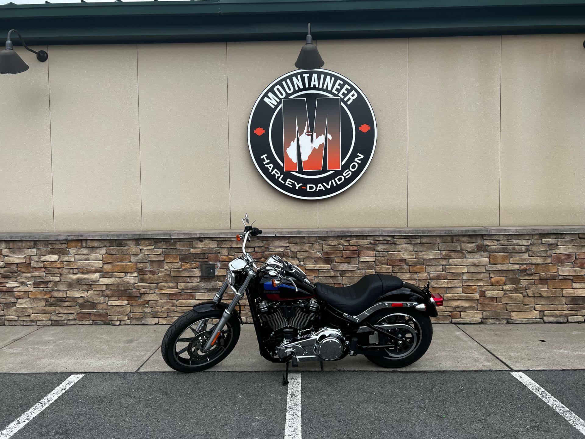 2018 Harley-Davidson Low Rider® 107 in Morgantown, West Virginia - Photo 2