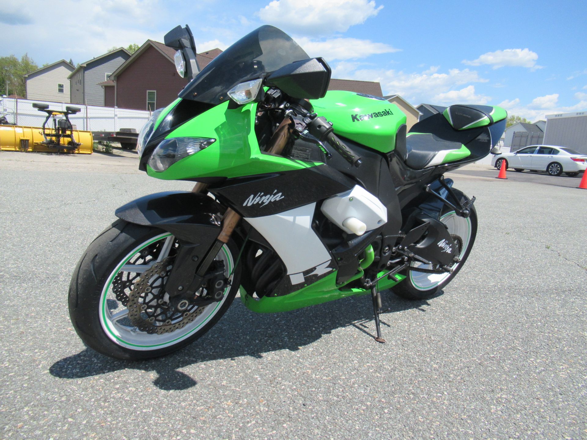 2010 Kawasaki Ninja® ZX™-10R in Springfield, Massachusetts - Photo 5