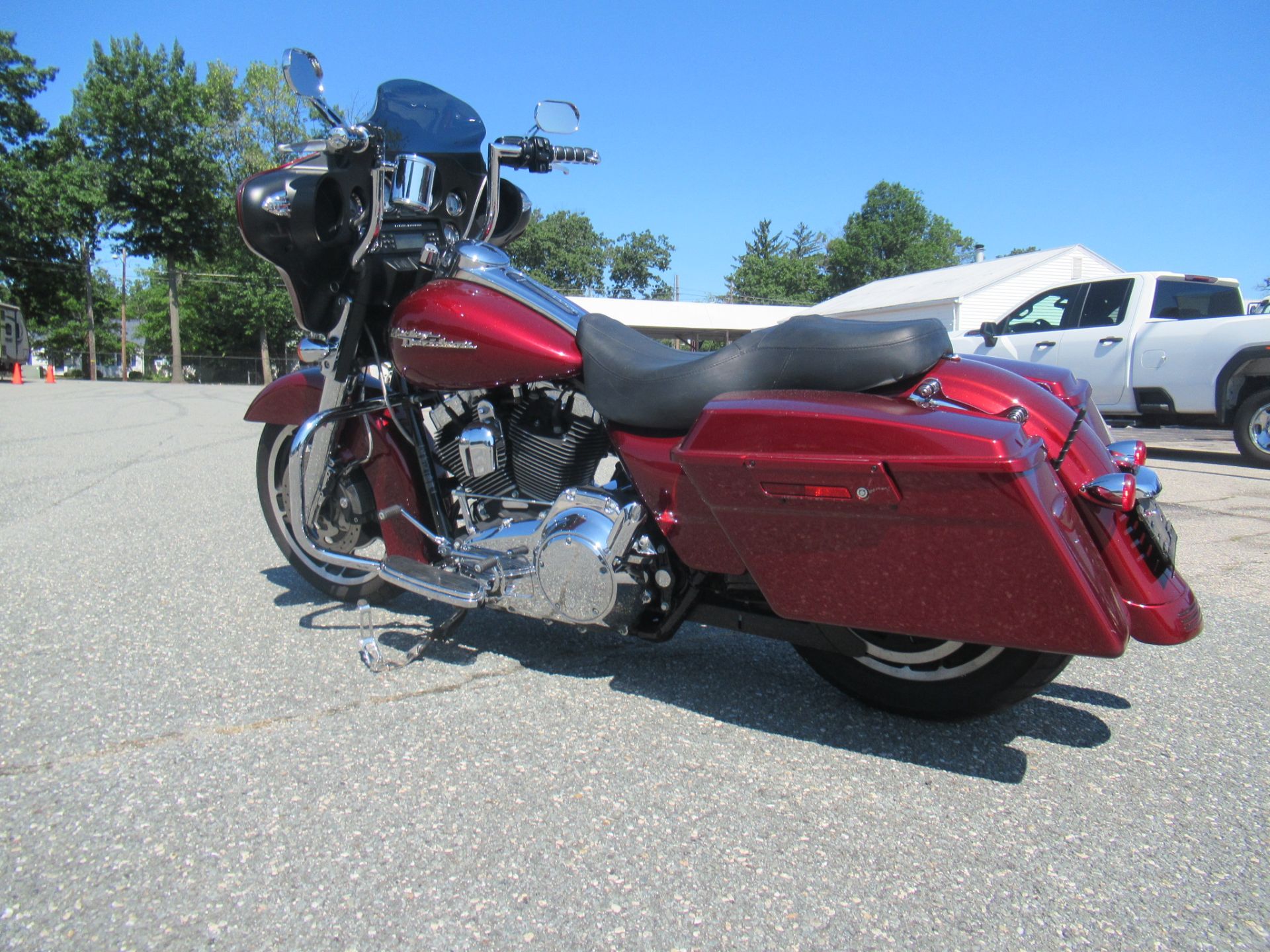 2010 Harley-Davidson Street Glide® in Springfield, Massachusetts - Photo 6